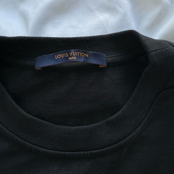✨AUTHENTIC✨ Louis Vuitton x NBA LV Virgil National
Association Black Tee - Picture 5 of 7
